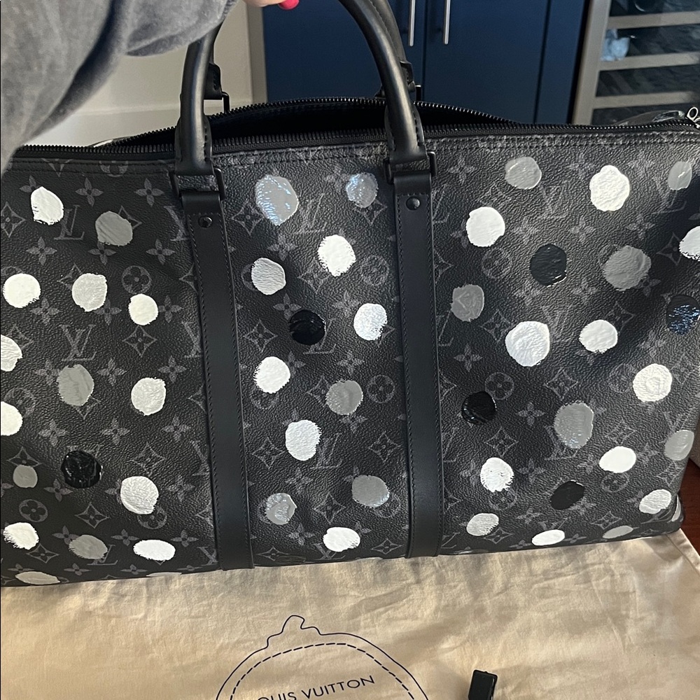 Louis Vuitton Yayoi Kusama 55 Keepall Monogram Black and Silver Duffel Bag - Picture 12 of 14